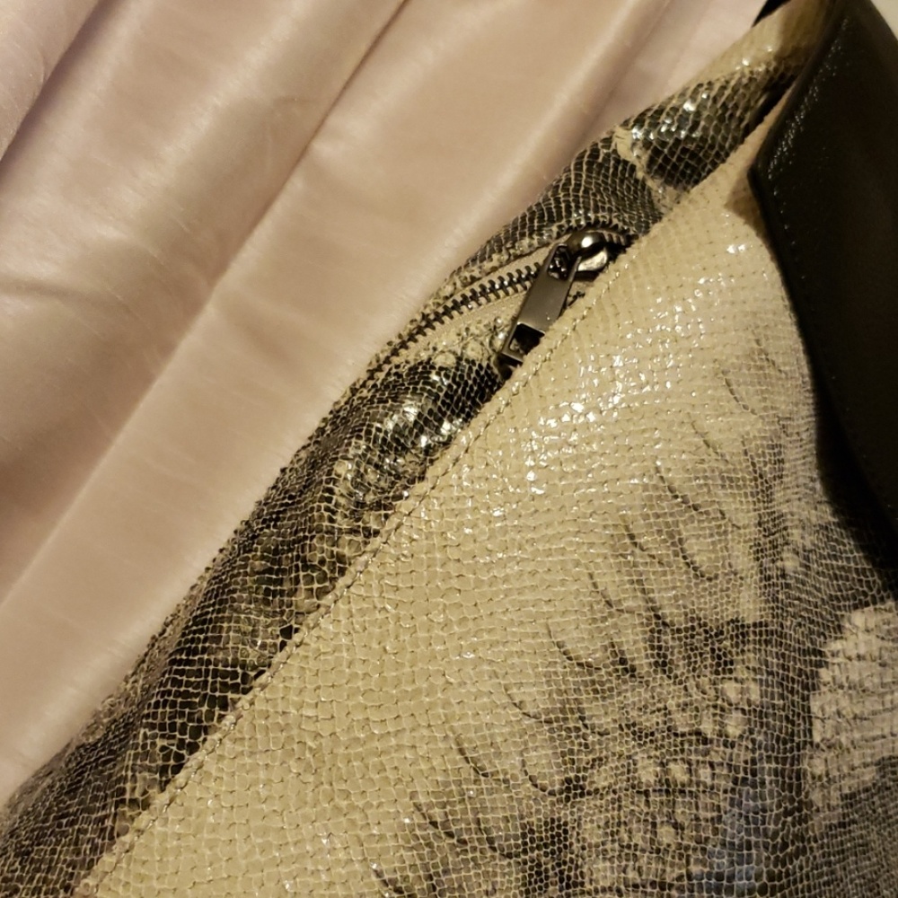 Python Backpack Host Pick - Picture 4 of 5